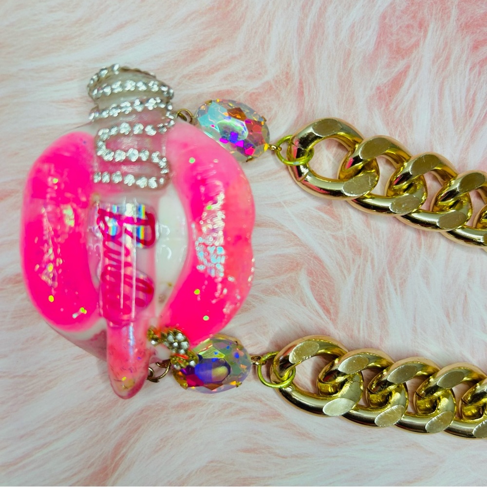Barbie Necklace - Picture 3 of 7